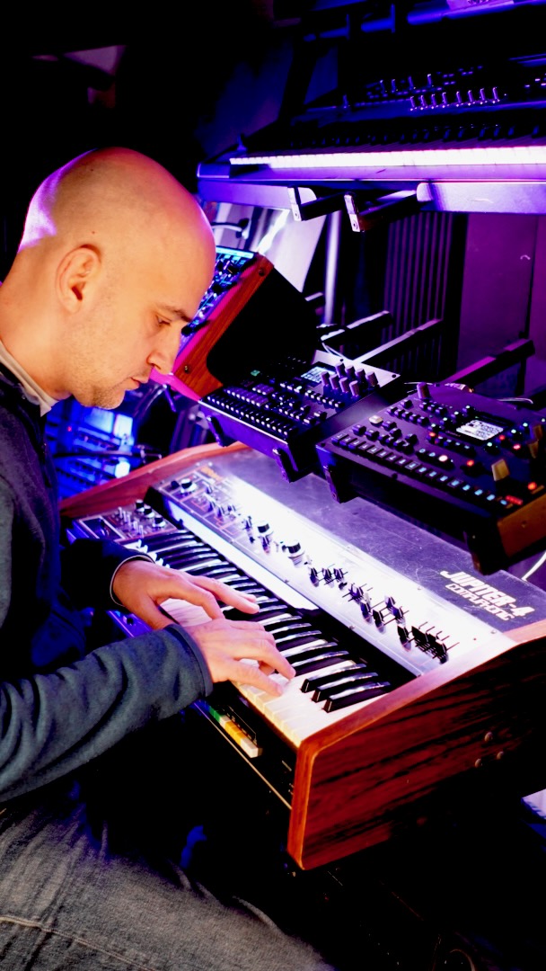 Playing vintage keys